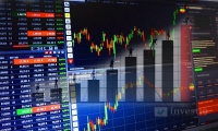 特朗普手背大块淤青惹健康疑云 白宫回应：“每天握手”造成的！